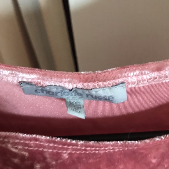 crushed velvet pink bodysuit with snaps - Picture 4 of 6